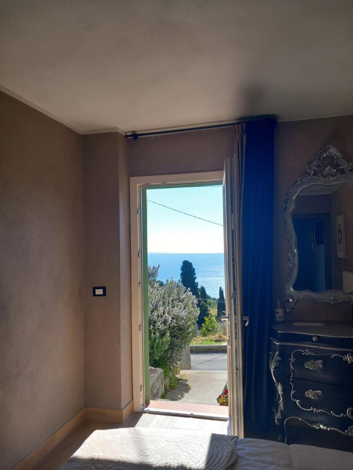 Dolci Risvegli Appartamento Vista Mare Ventimiglia Zimmer foto
